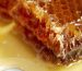close-up-honeycomb-with-beeswax-honey